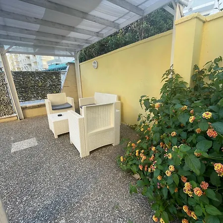 Con Giardino Sul Mare