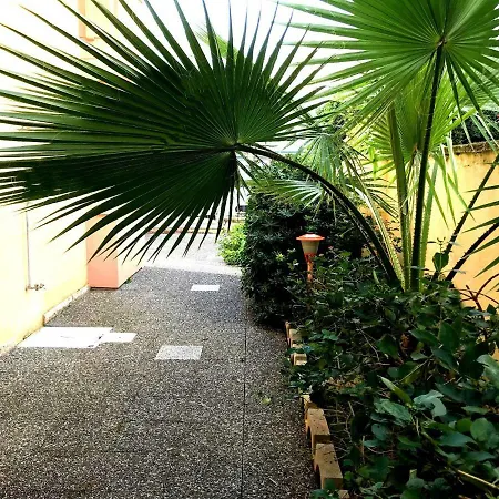 Con Giardino Sul Mare Appartamento